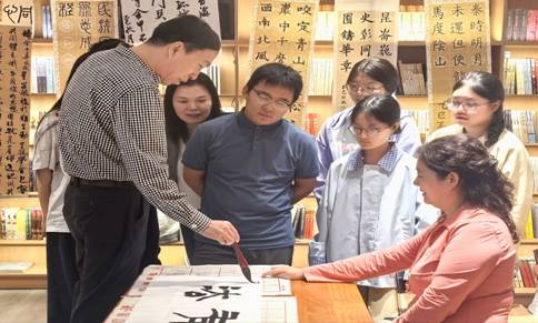 18ADED78EBF1B51AEDB7F9E29A7E15C6